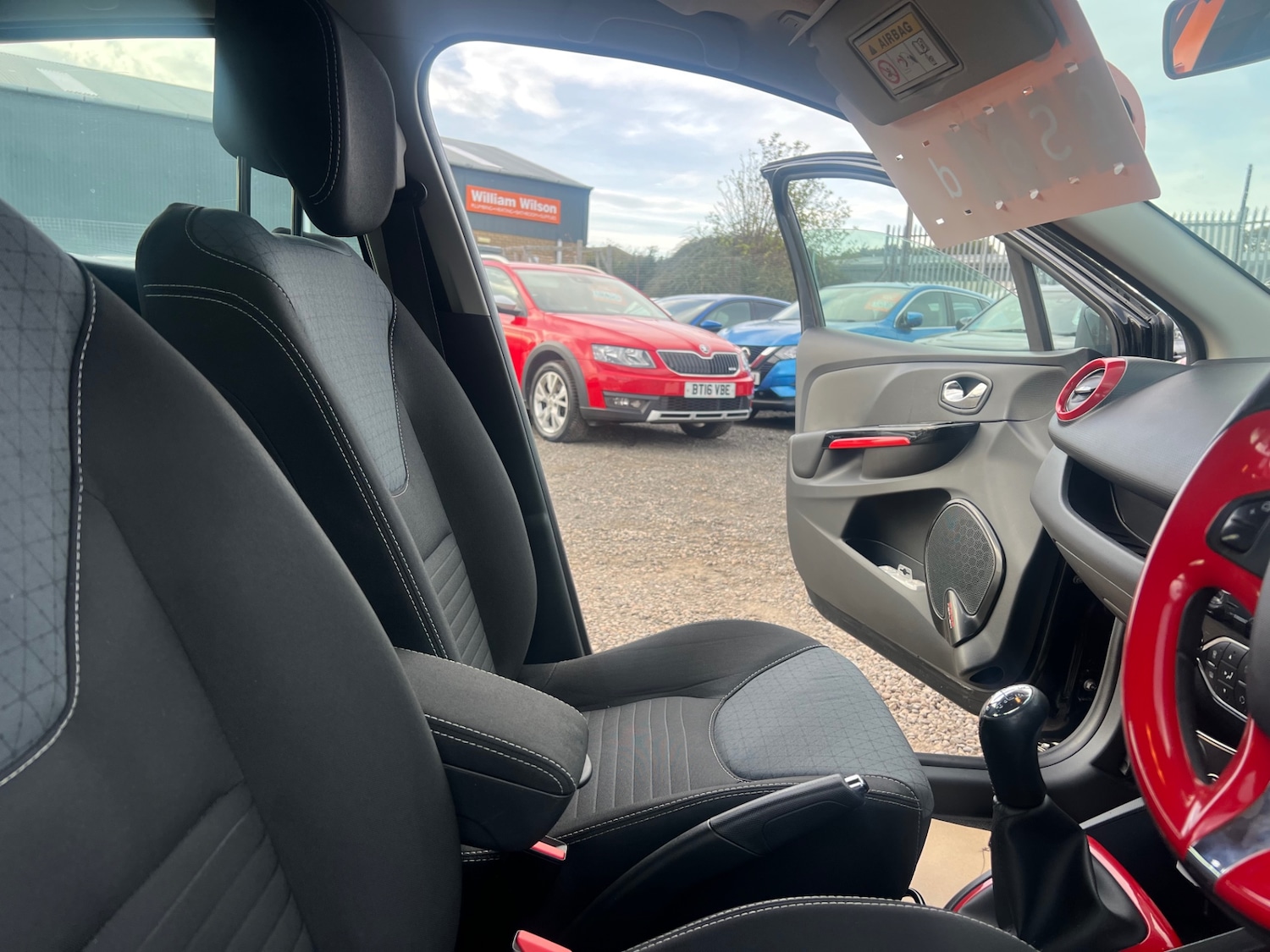 Used Renault Clio 2013 for sale - 76229135: Photo 13