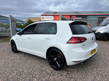 Used Volkswagen Golf 2017 for sale - 79130842: Photo