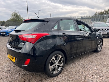Used Hyundai i30 2016 for sale - 76096097: Photo 2