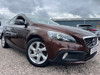 Used Volvo V40 2016 for sale - 78771196: Photo