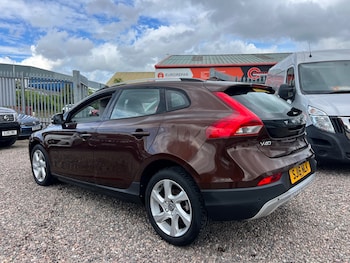 Used Volvo V40 2016 for sale - 78771196: Photo