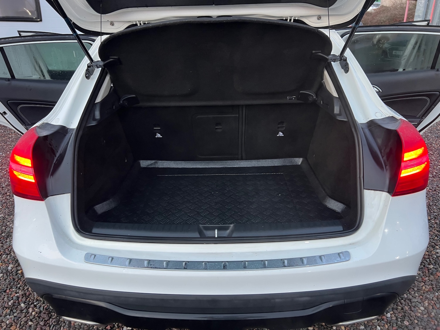 Used Mercedes-Benz GLA 2018 for sale - 76961283: Photo 24