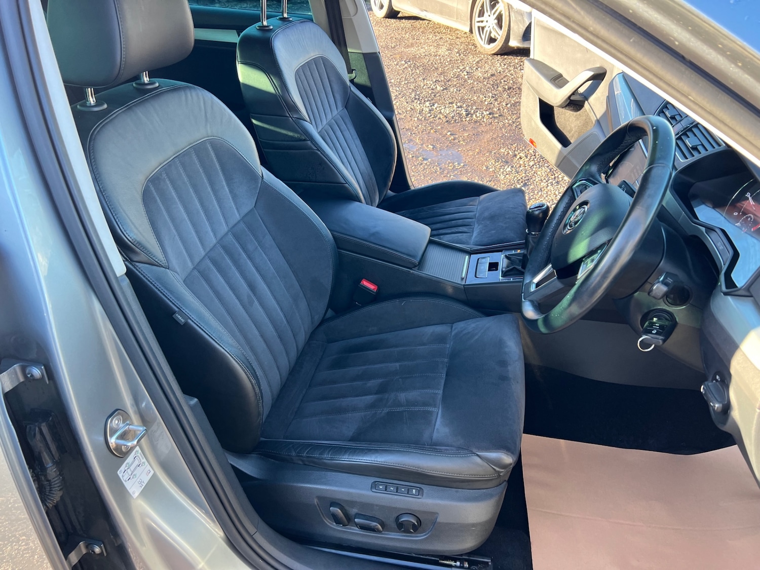 Used Skoda Superb 2016 for sale - 76697258: Photo 12