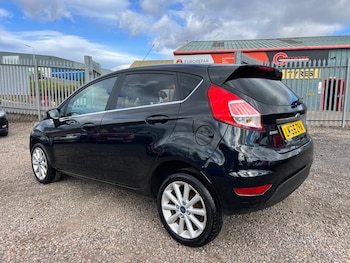 Used Ford Fiesta 2015 for sale - 76034058: Photo