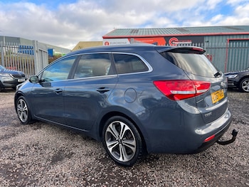 Used Kia Ceed 2017 for sale - 76339038: Photo