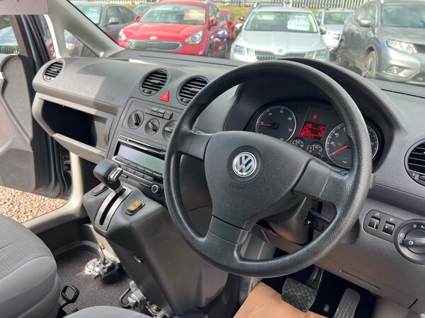 Used Volkswagen Caddy Maxi Life 2010 for sale - 76086209: Photo 11
