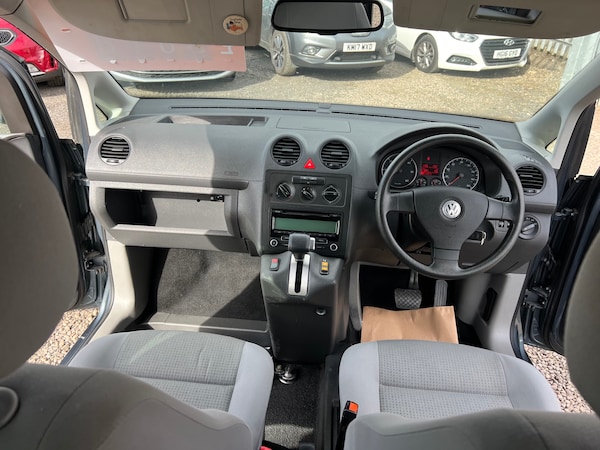 Used Volkswagen Caddy Maxi Life 2010 for sale - 76086209: Photo 19