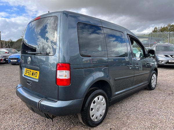 Used Volkswagen Caddy Maxi Life 2010 for sale - 76086209: Photo 2