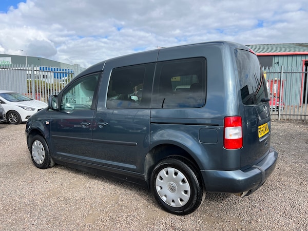 Used Volkswagen Caddy Maxi Life 2010 for sale - 76086209: Photo 4