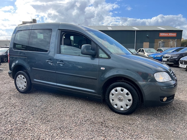 Used Volkswagen Caddy Maxi Life 2010 for sale - 76086209: Photo 5