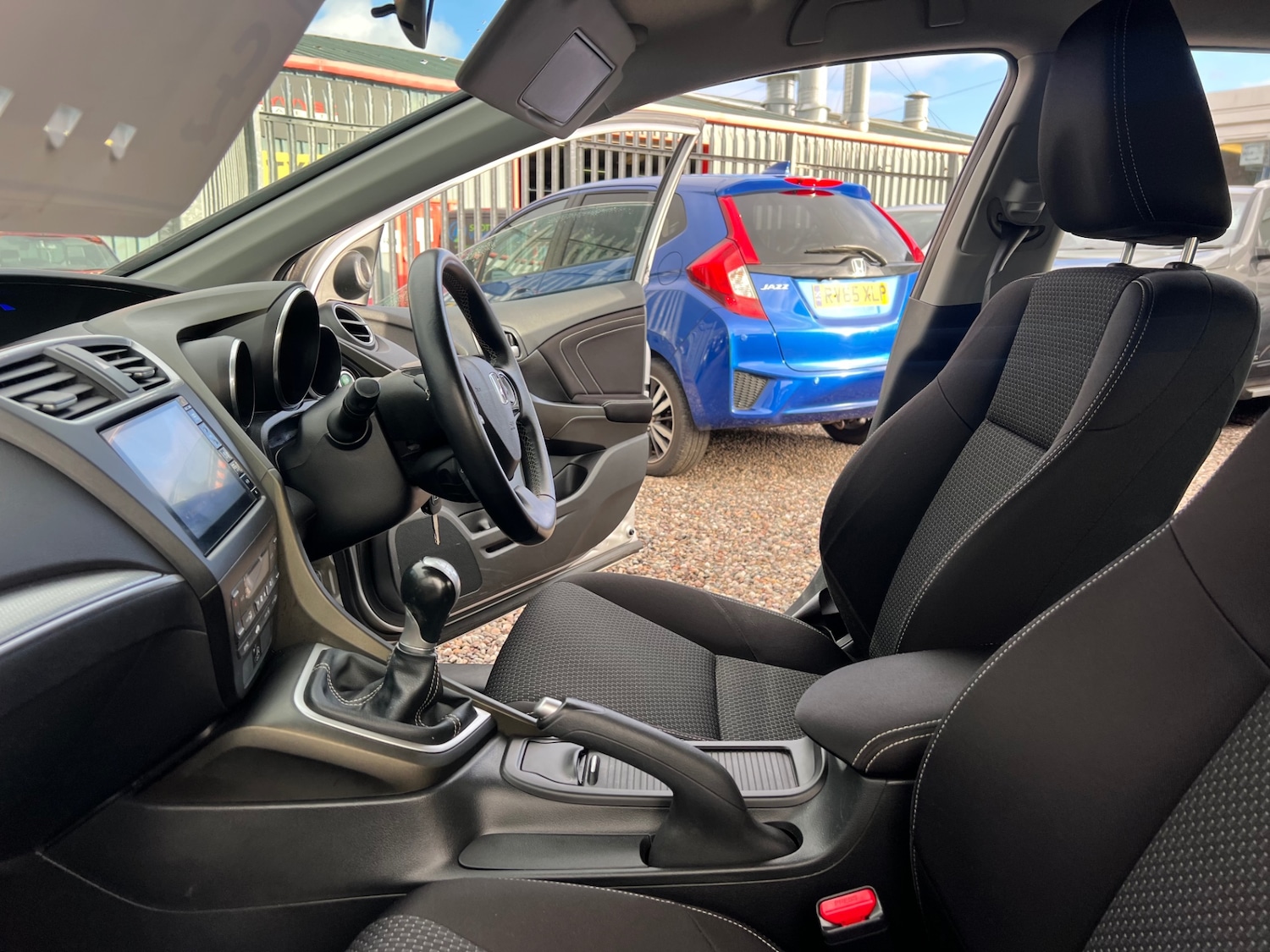 Used Honda Civic 2015 for sale - 77010190: Photo 17