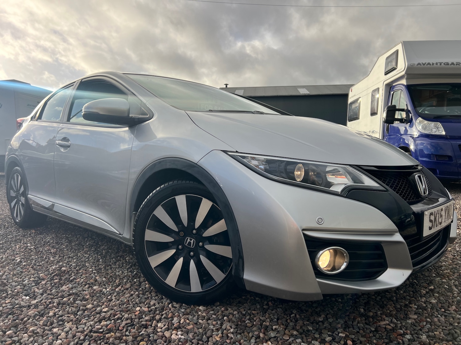 Used Honda Civic 2015 for sale - 77010190: Photo 3