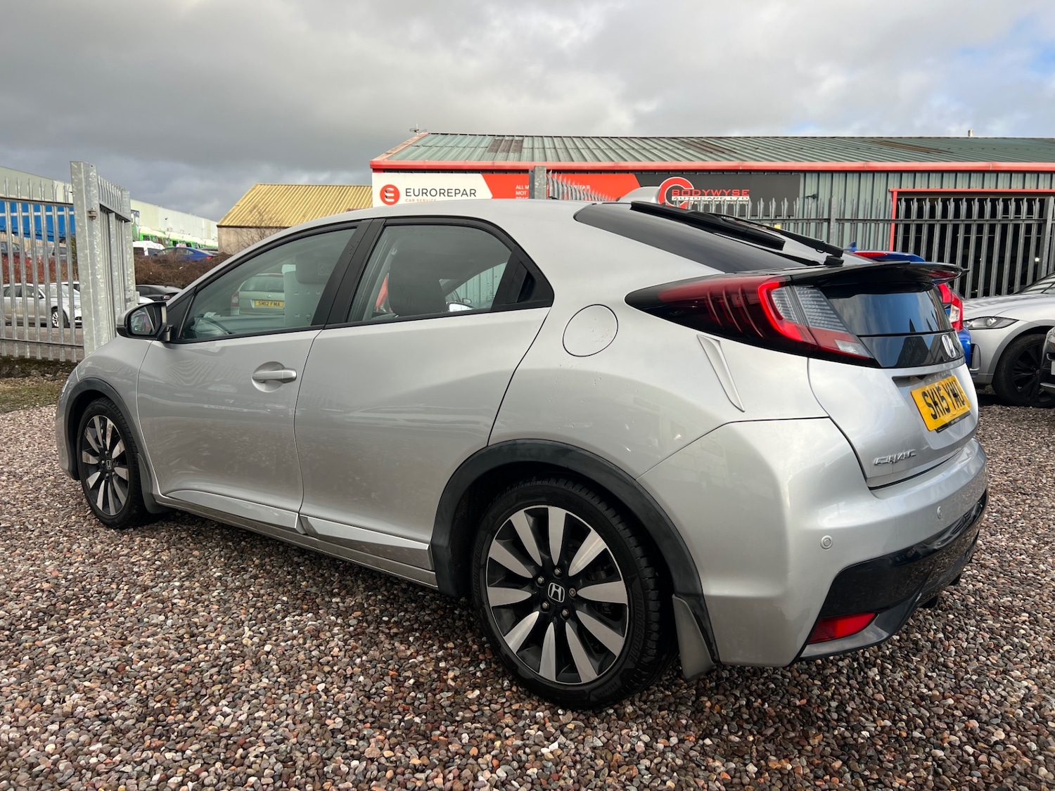 Used Honda Civic 2015 for sale - 77010190: Photo 4