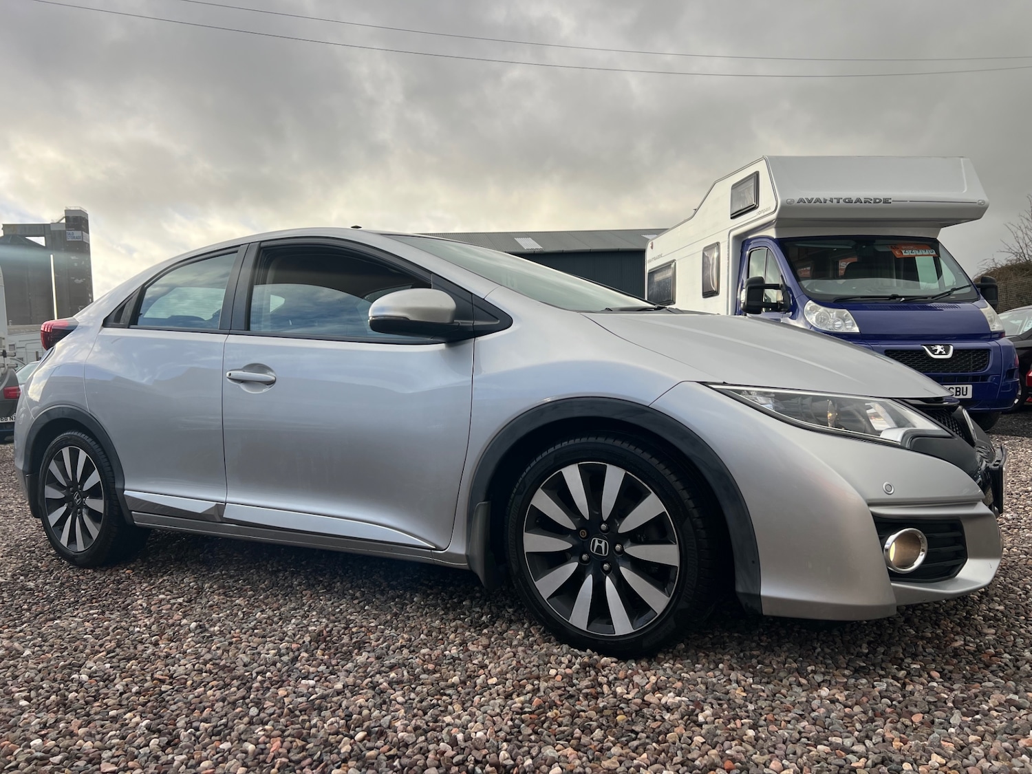 Used Honda Civic 2015 for sale - 77010190: Photo 5