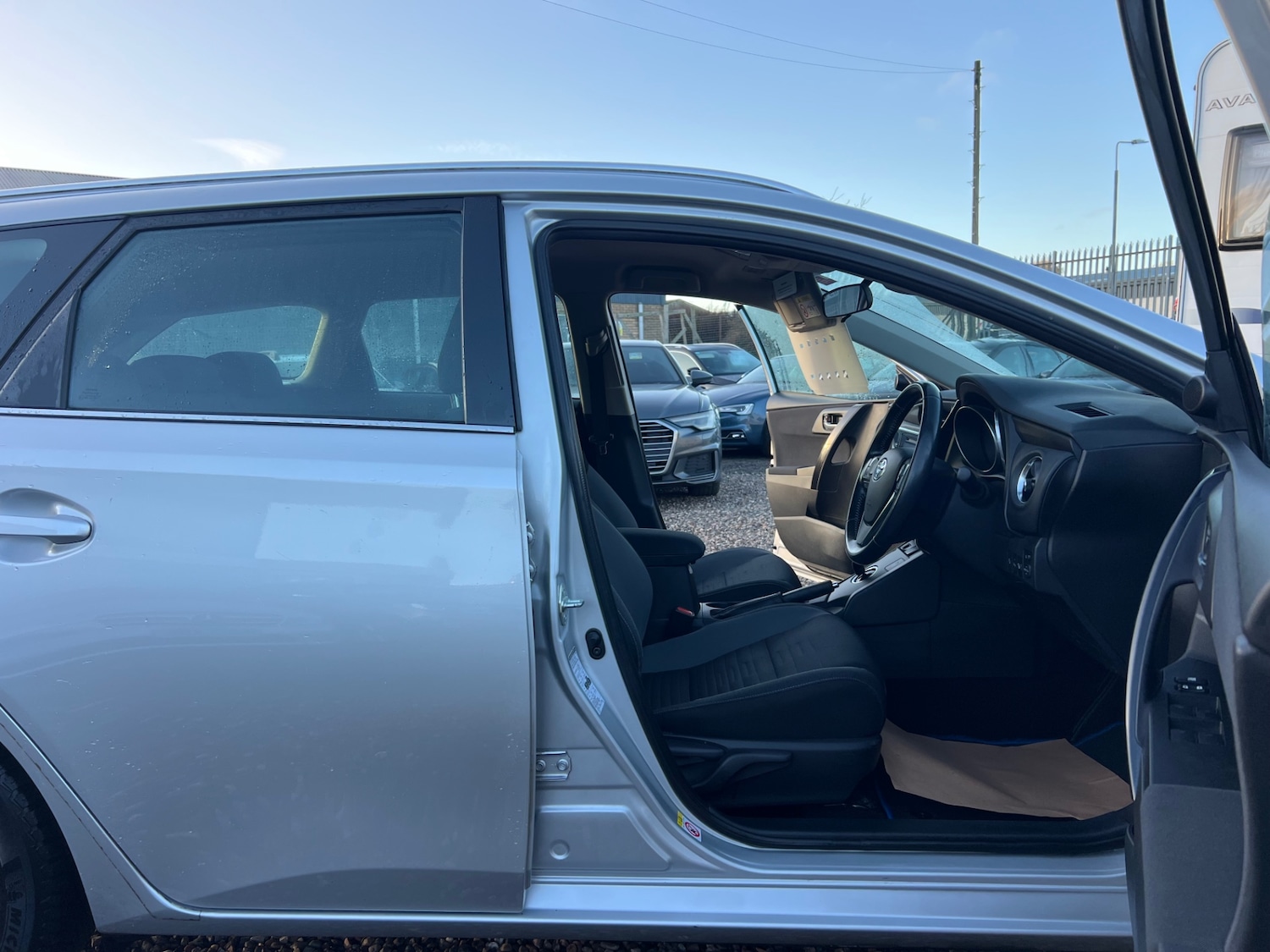 Used Toyota Auris 2017 for sale - 76931860: Photo 9