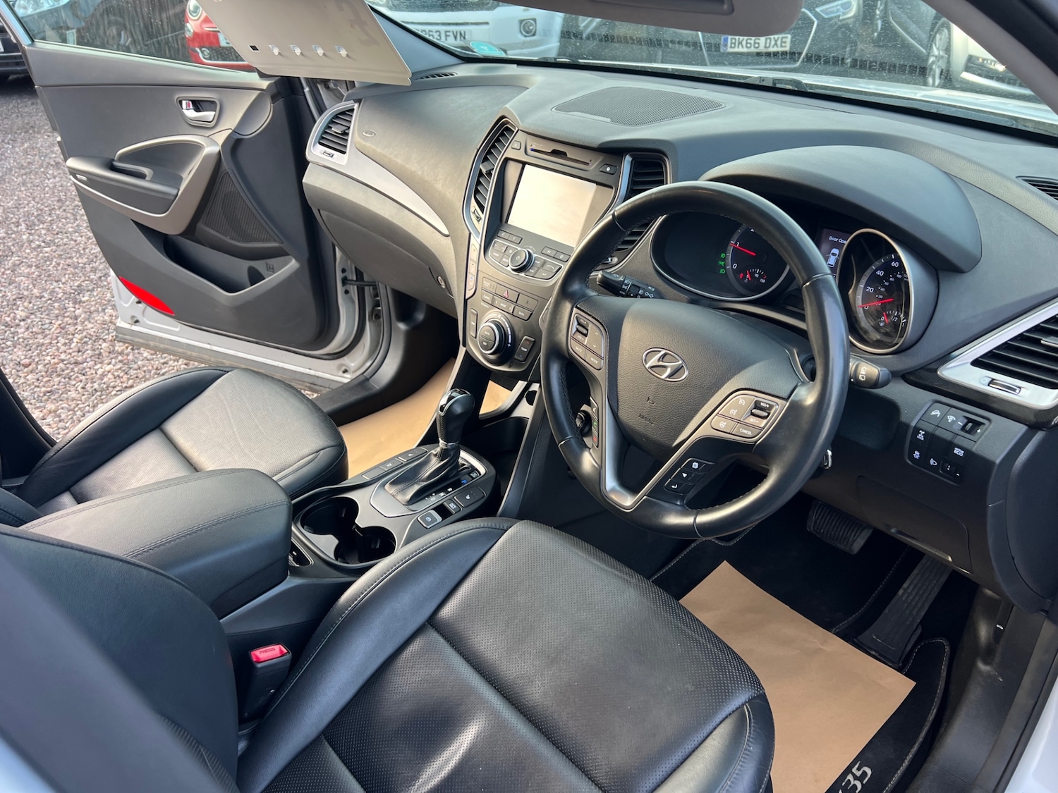 Used Hyundai Santa Fe 2015 for sale - 77833782: Photo 10