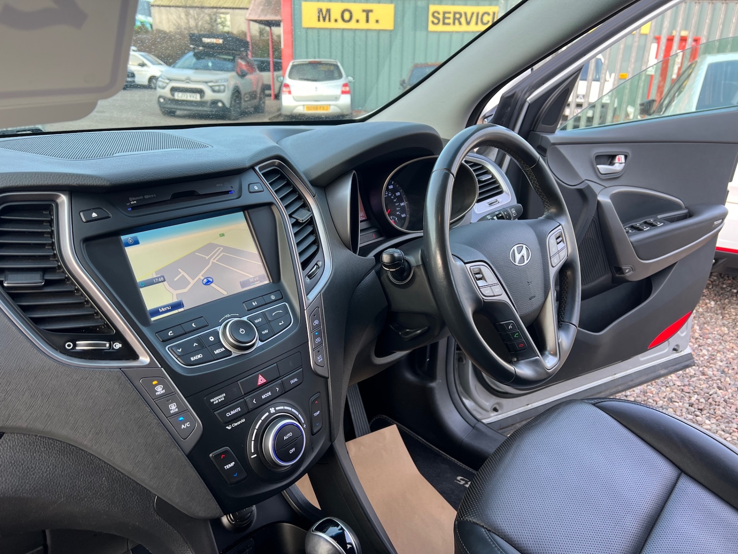 Used Hyundai Santa Fe 2015 for sale - 77833782: Photo 16