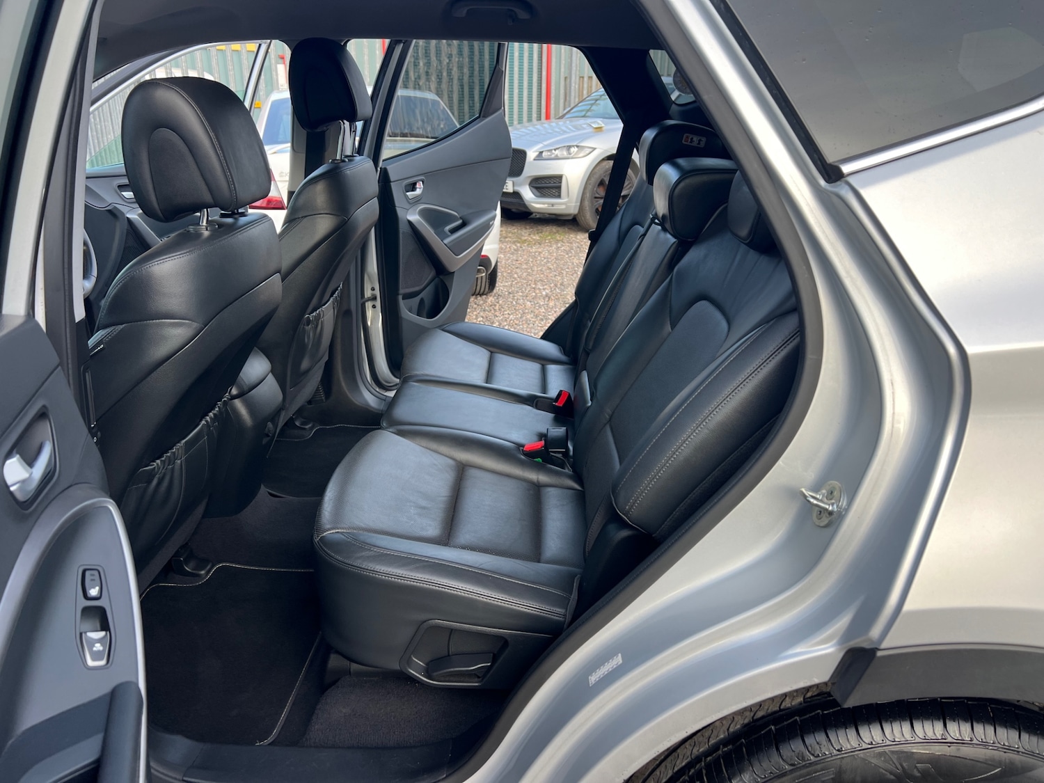 Used Hyundai Santa Fe 2015 for sale - 77833782: Photo 20