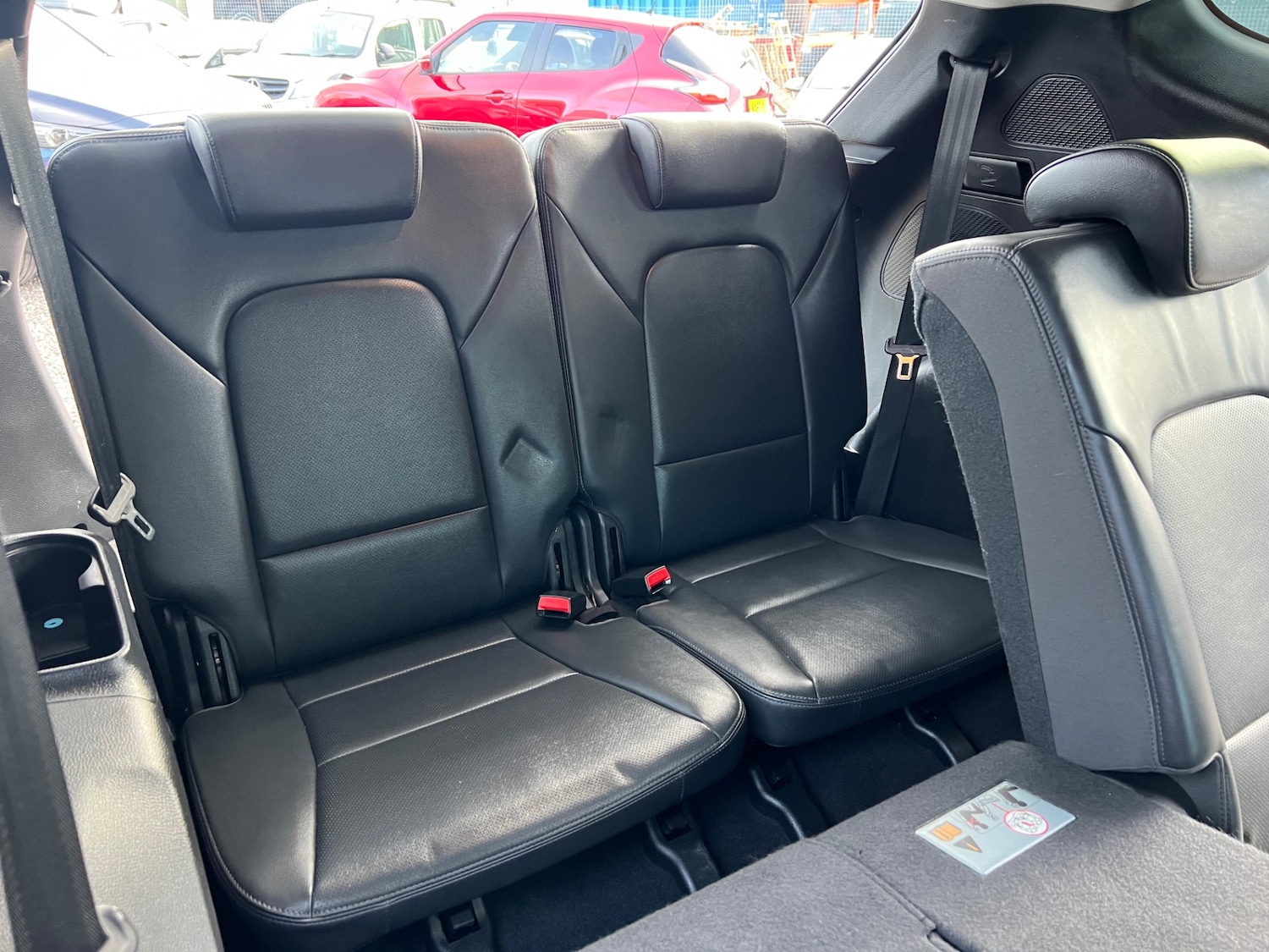 Used Hyundai Santa Fe 2015 for sale - 77833782: Photo 24