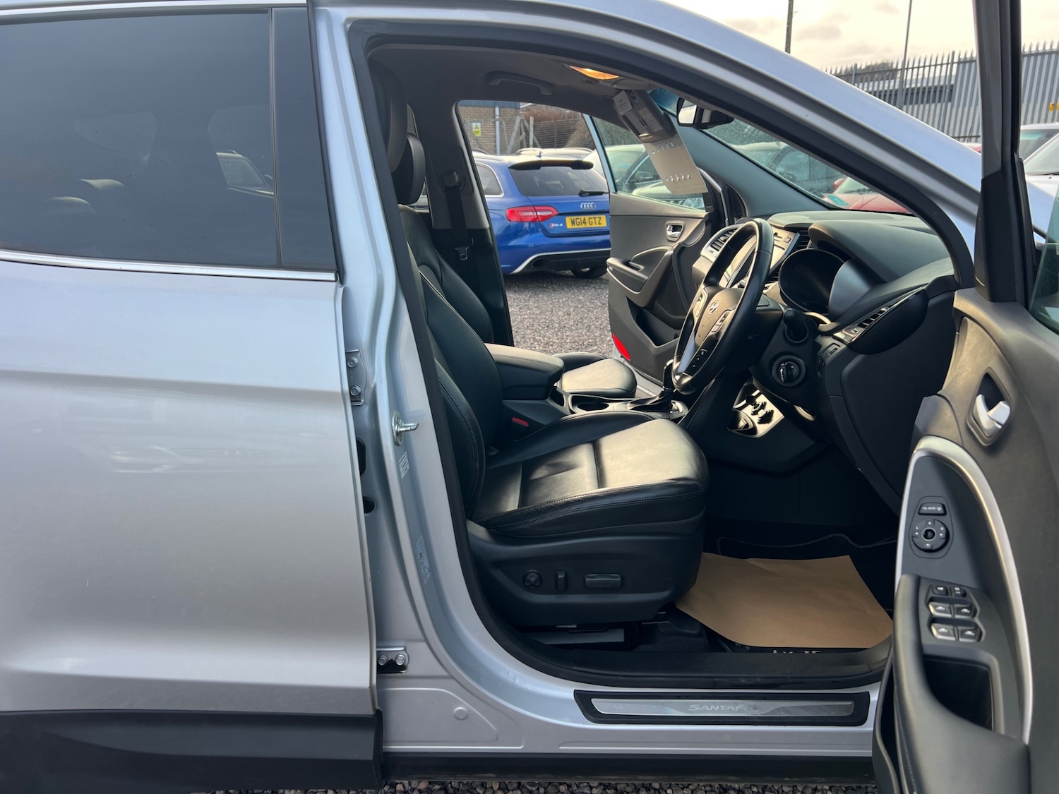 Used Hyundai Santa Fe 2015 for sale - 77833782: Photo 9