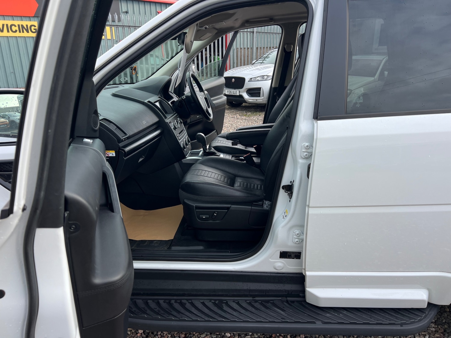 Used Land Rover Freelander 2013 for sale - 77609477: Photo 15