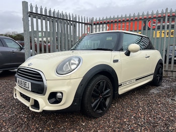 Used MINI Hatch 2018 for sale - 77154072: Photo
