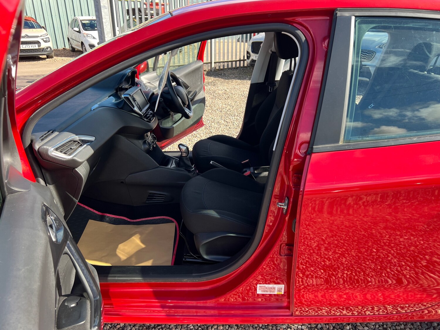 Used Peugeot 208 2018 for sale - 78027864: Photo 14