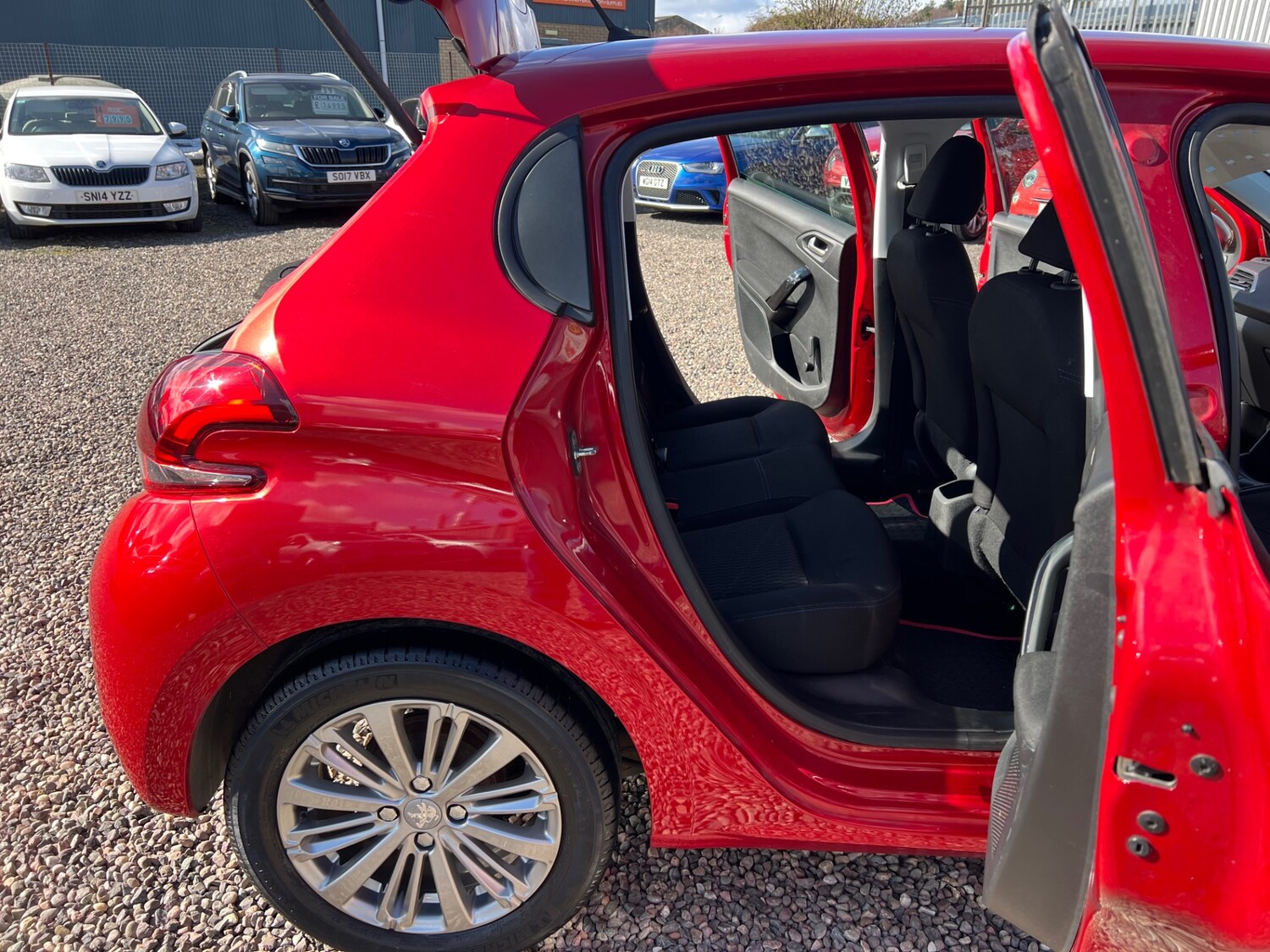 Used Peugeot 208 2018 for sale - 78027864: Photo 22