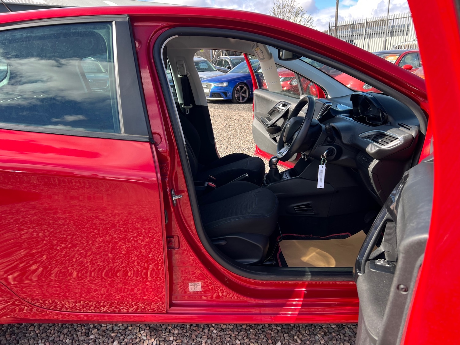 Used Peugeot 208 2018 for sale - 78027864: Photo 9