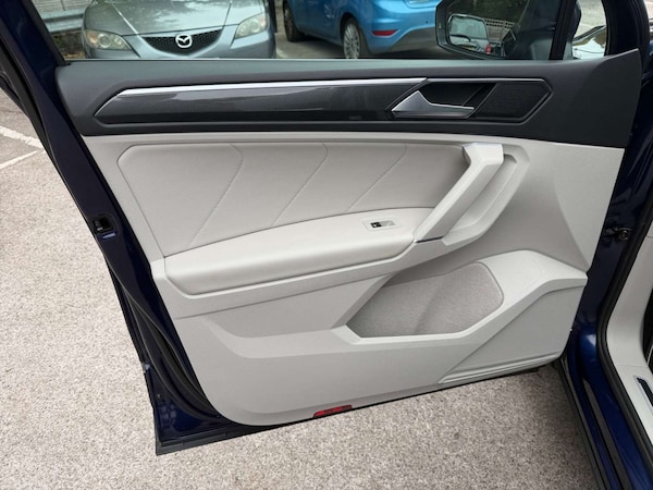 Used Volkswagen Tiguan 2017 for sale - 76241533: Photo 11