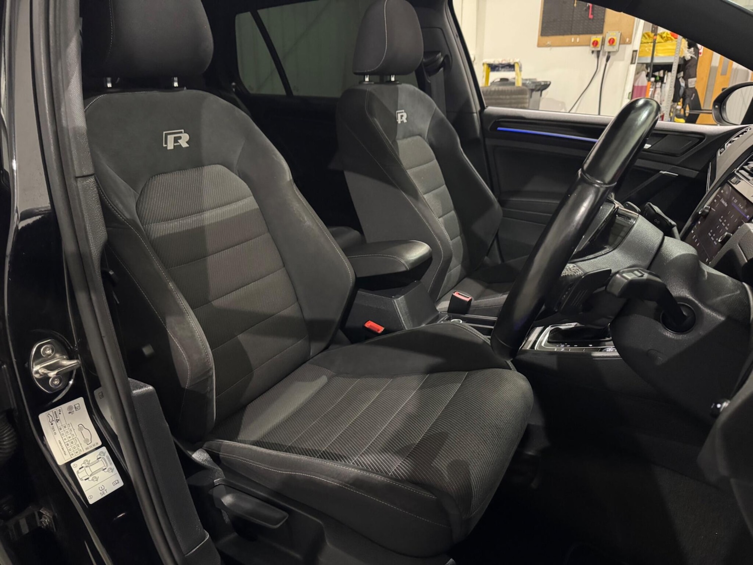 Used Volkswagen Golf 2019 for sale - 77942350: Photo 11