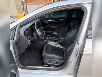 Used Volkswagen Golf 2016 for sale - 78144171: Photo