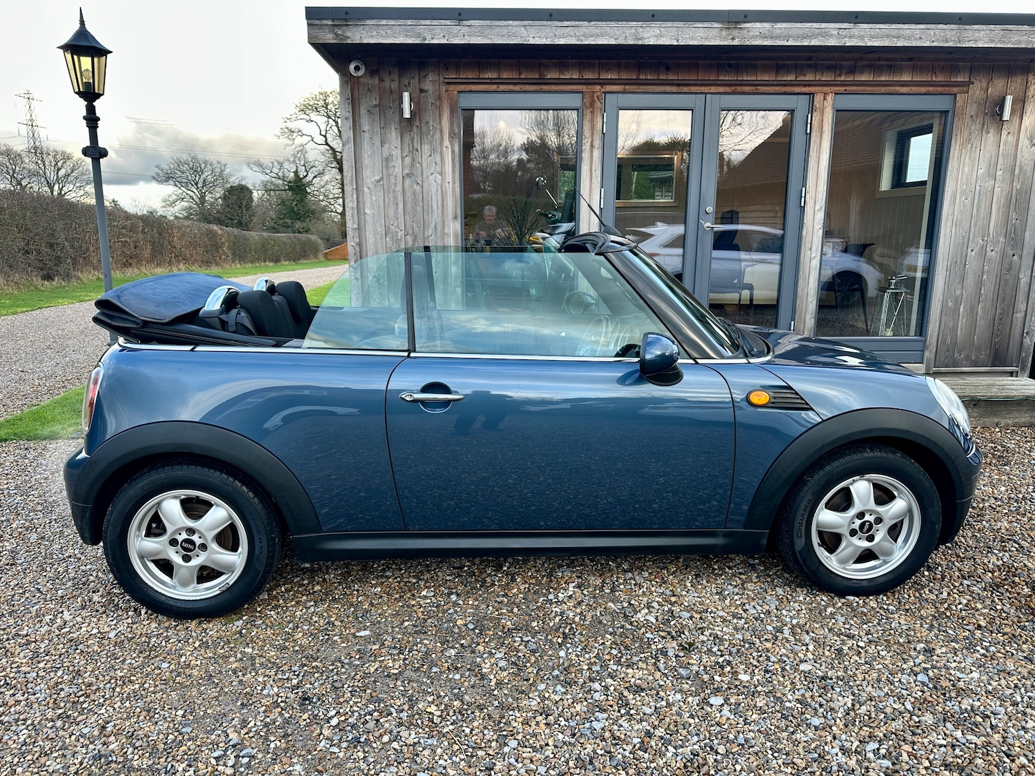 Used MINI Convertible 2009 for sale - 77733587: Photo 16