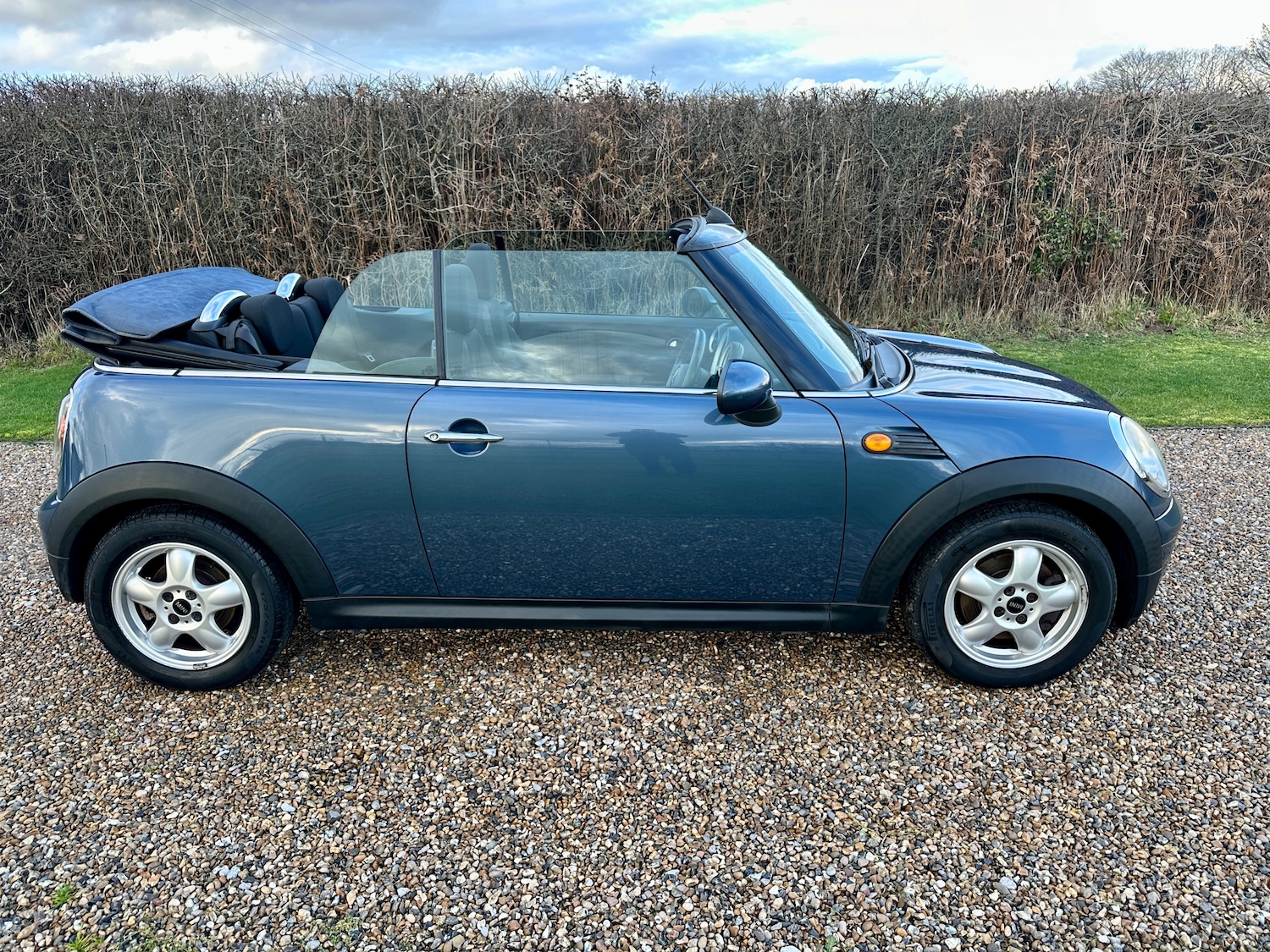 Used MINI Convertible 2009 for sale - 77733587: Photo 23