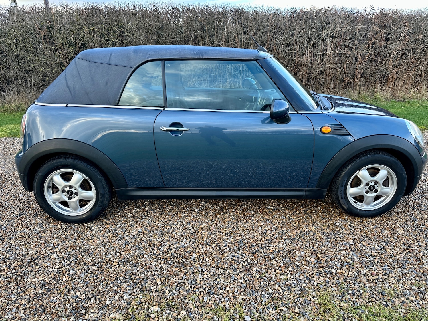 Used MINI Convertible 2009 for sale - 77733587: Photo 25
