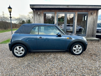 Used MINI Convertible 2009 for sale - 77733587: Photo