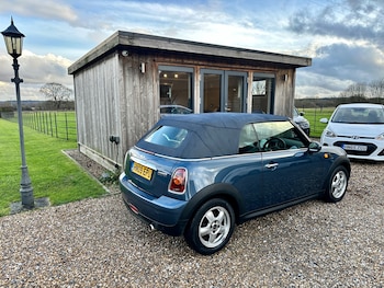 Used MINI Convertible 2009 for sale - 77733587: Photo