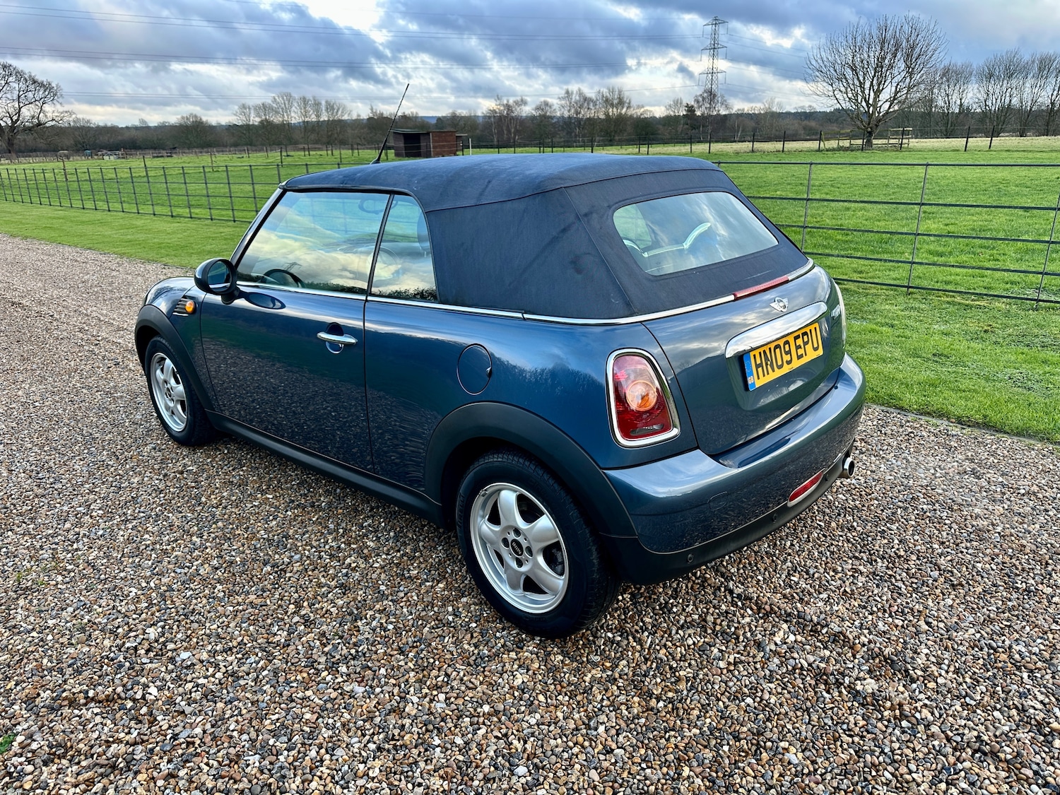 Used MINI Convertible 2009 for sale - 77733587: Photo 4