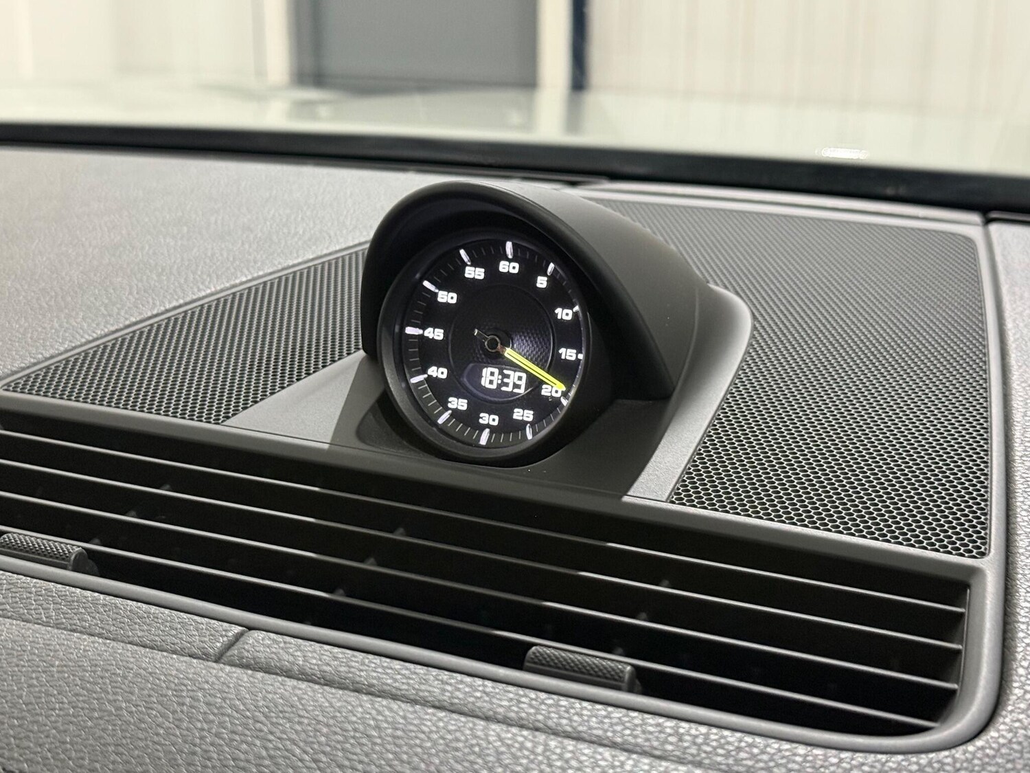 Used Porsche Panamera for sale - 77942320: Photo 25