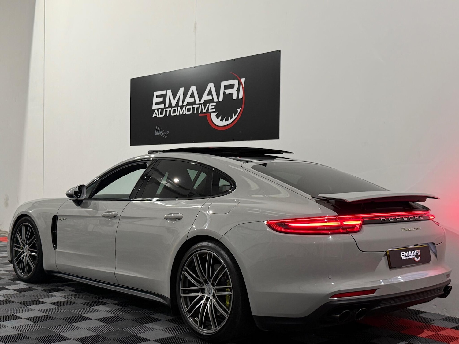 Used Porsche Panamera for sale - 77942320: Photo 3