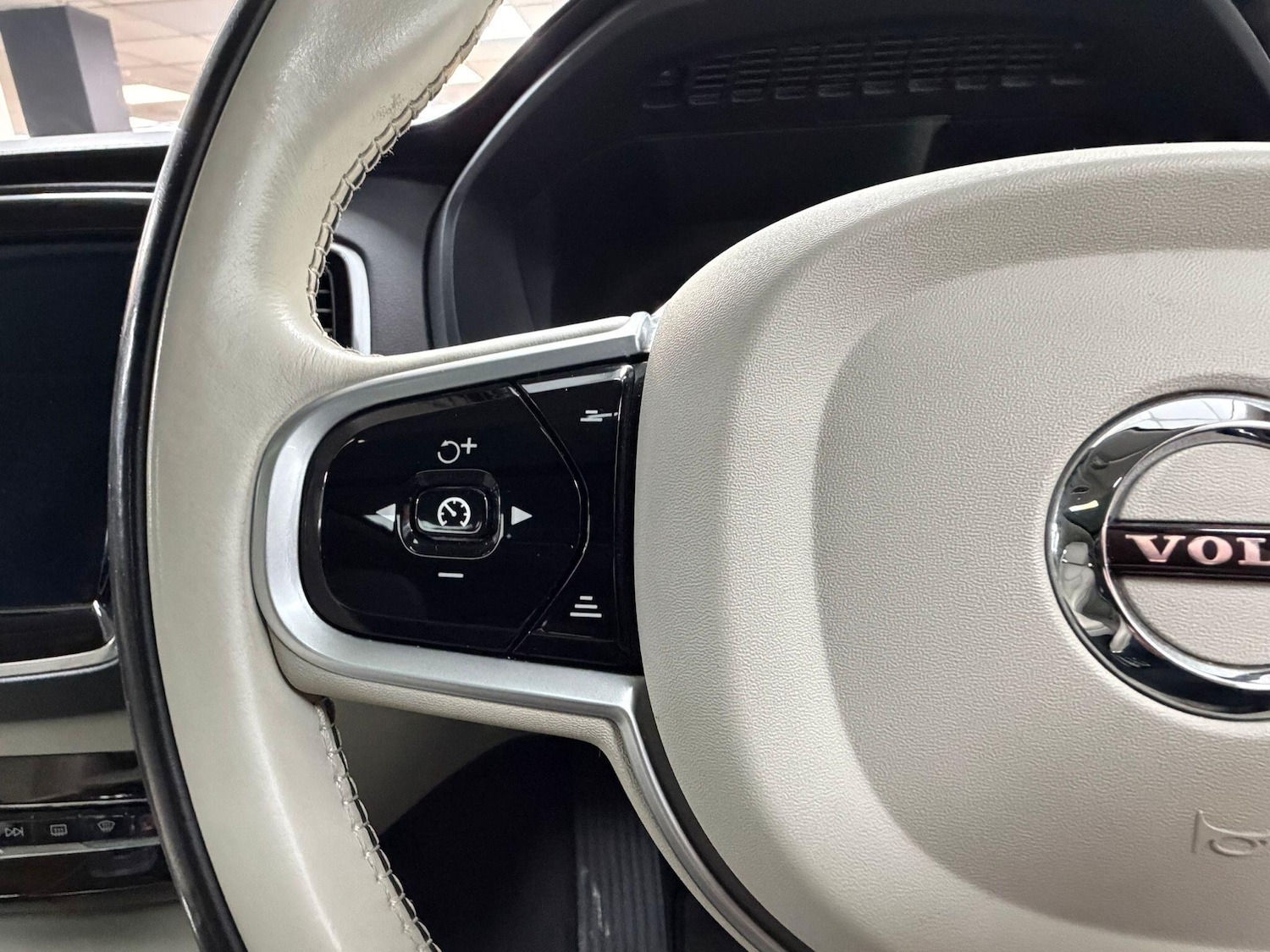 Used Volvo XC90 2018 for sale - 77762493: Photo 14