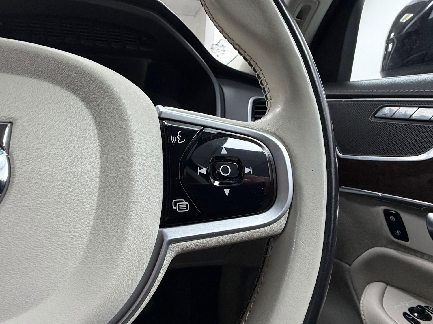 Used Volvo XC90 2018 for sale - 77762493: Photo 15