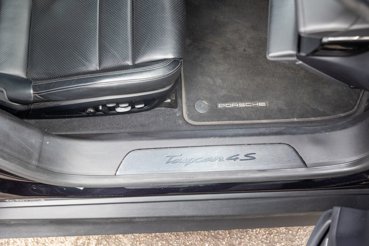 Used Porsche Taycan 2020 for sale - 78163038: Photo 15