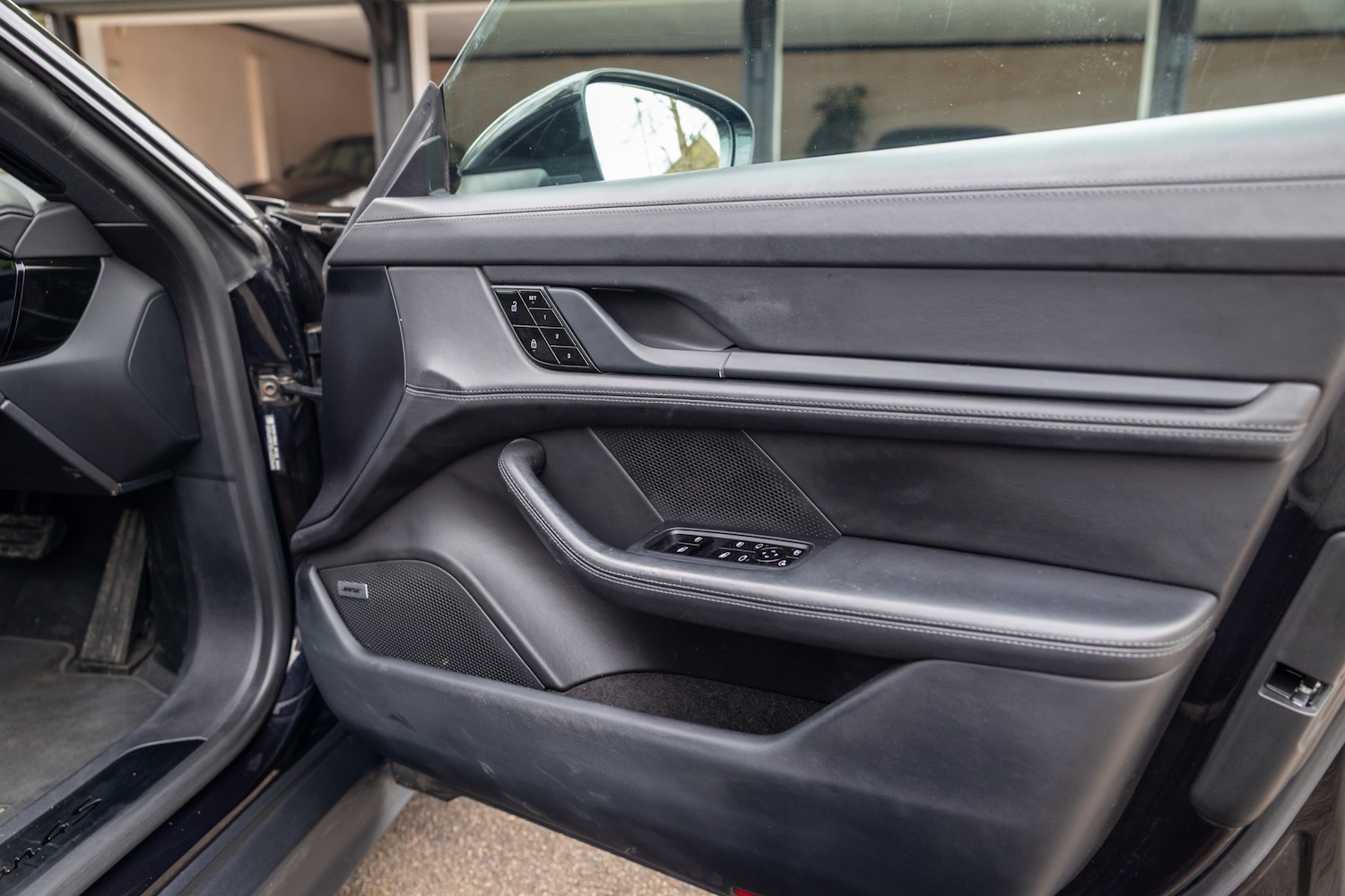 Used Porsche Taycan 2020 for sale - 78163038: Photo 17