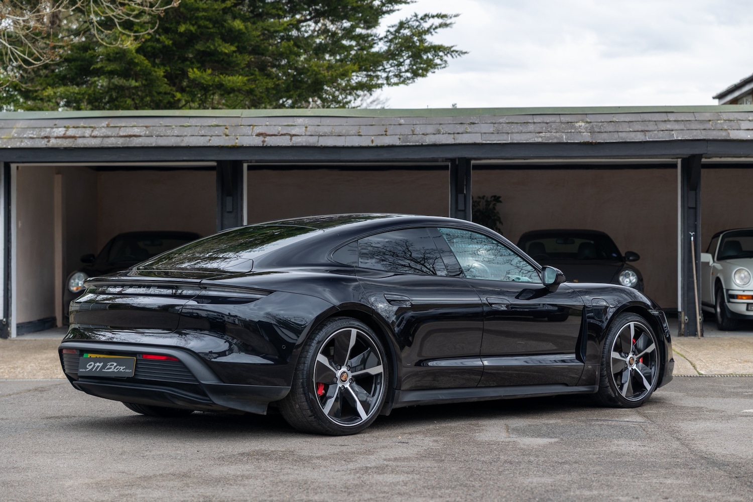 Used Porsche Taycan 2020 for sale - 78163038: Photo 2