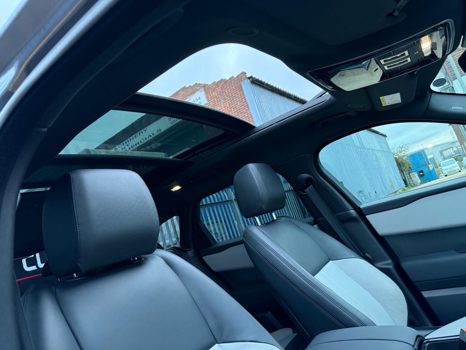 Used Land Rover Range Rover Velar 2023 for sale - 78001961: Photo 21