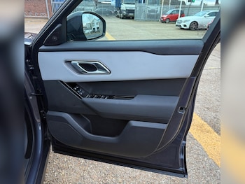 Used Land Rover Range Rover Velar 2023 for sale - 78001961: Photo