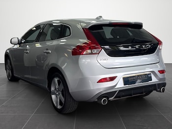 Used Volvo V40 2019 for sale - 78469495: Photo