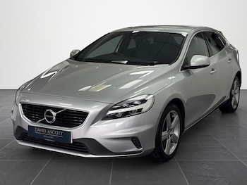 Used Volvo V40 2019 for sale - 78469495: Photo