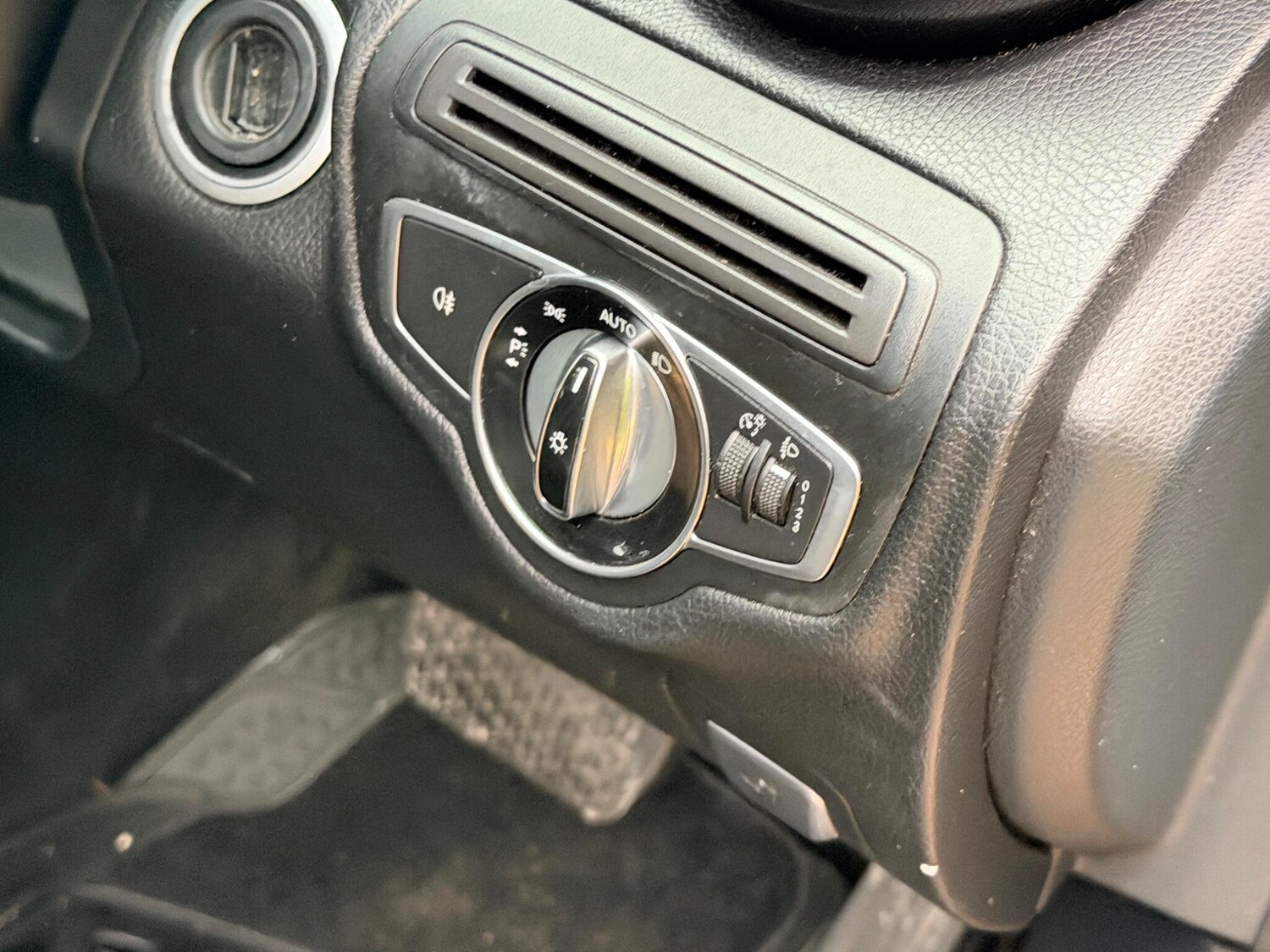 Used Mercedes-Benz C Class 2016 for sale - 78029259: Photo 19